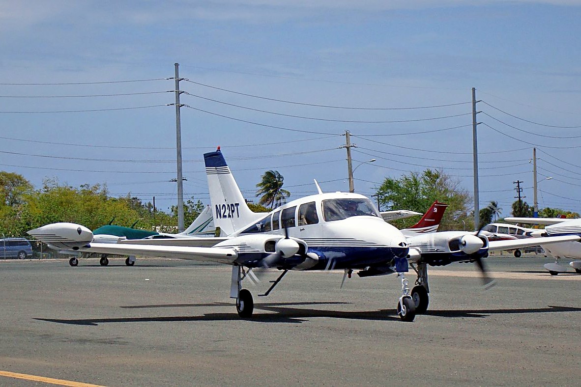 Cessna 320 Skyknight