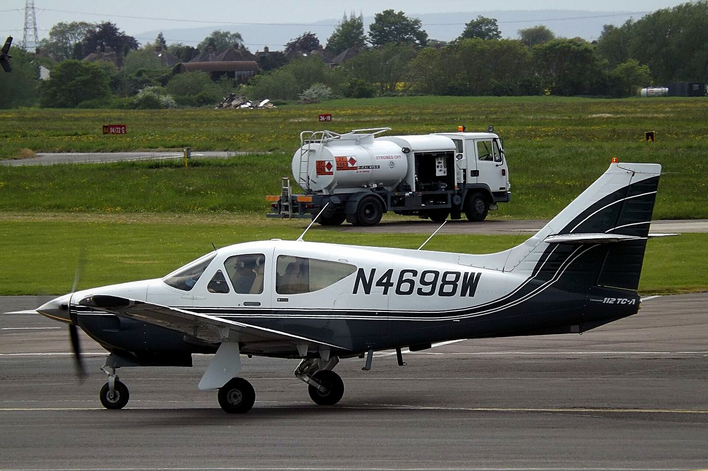 Commander 112