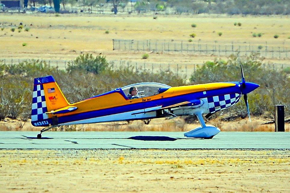 Extra EA-300S