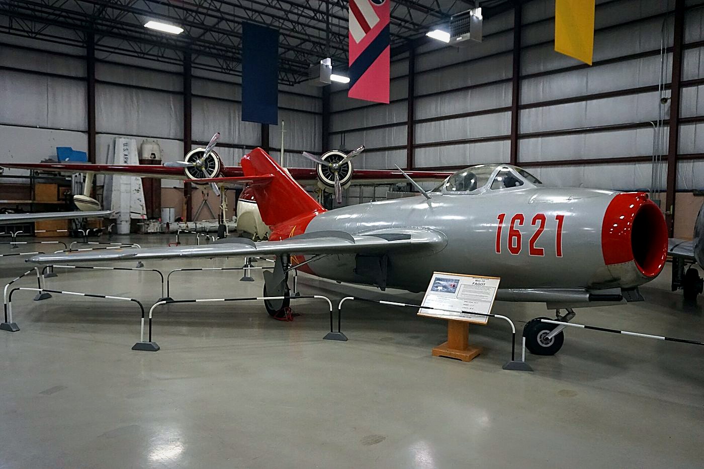 Mikoyan-Gurevich MiG-15