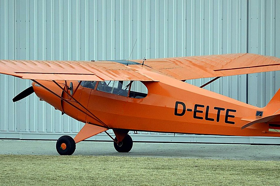 Piper PA-12 Super Cruiser