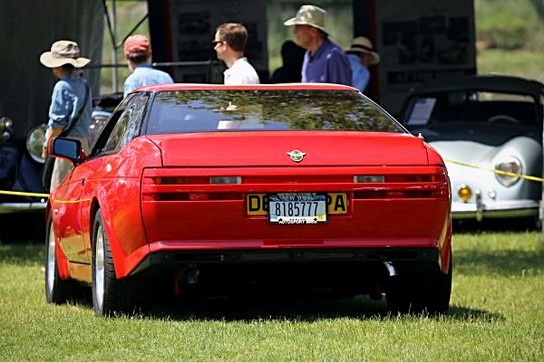 Aston Martin V8