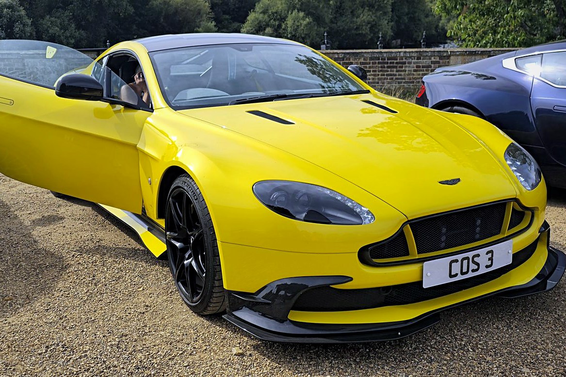 Aston Martin Vantage