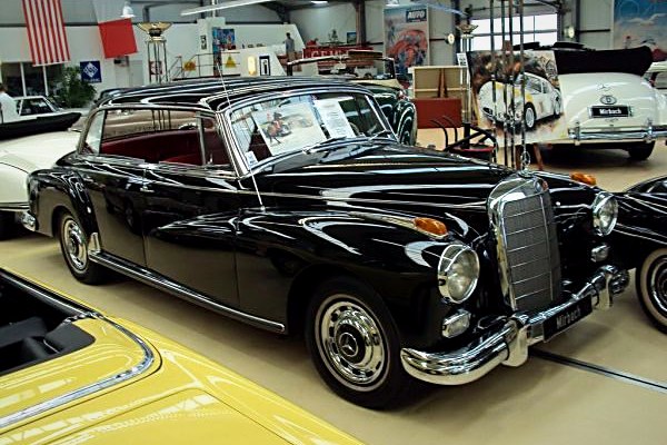 Mercedes-Benz 300 Adenauer
