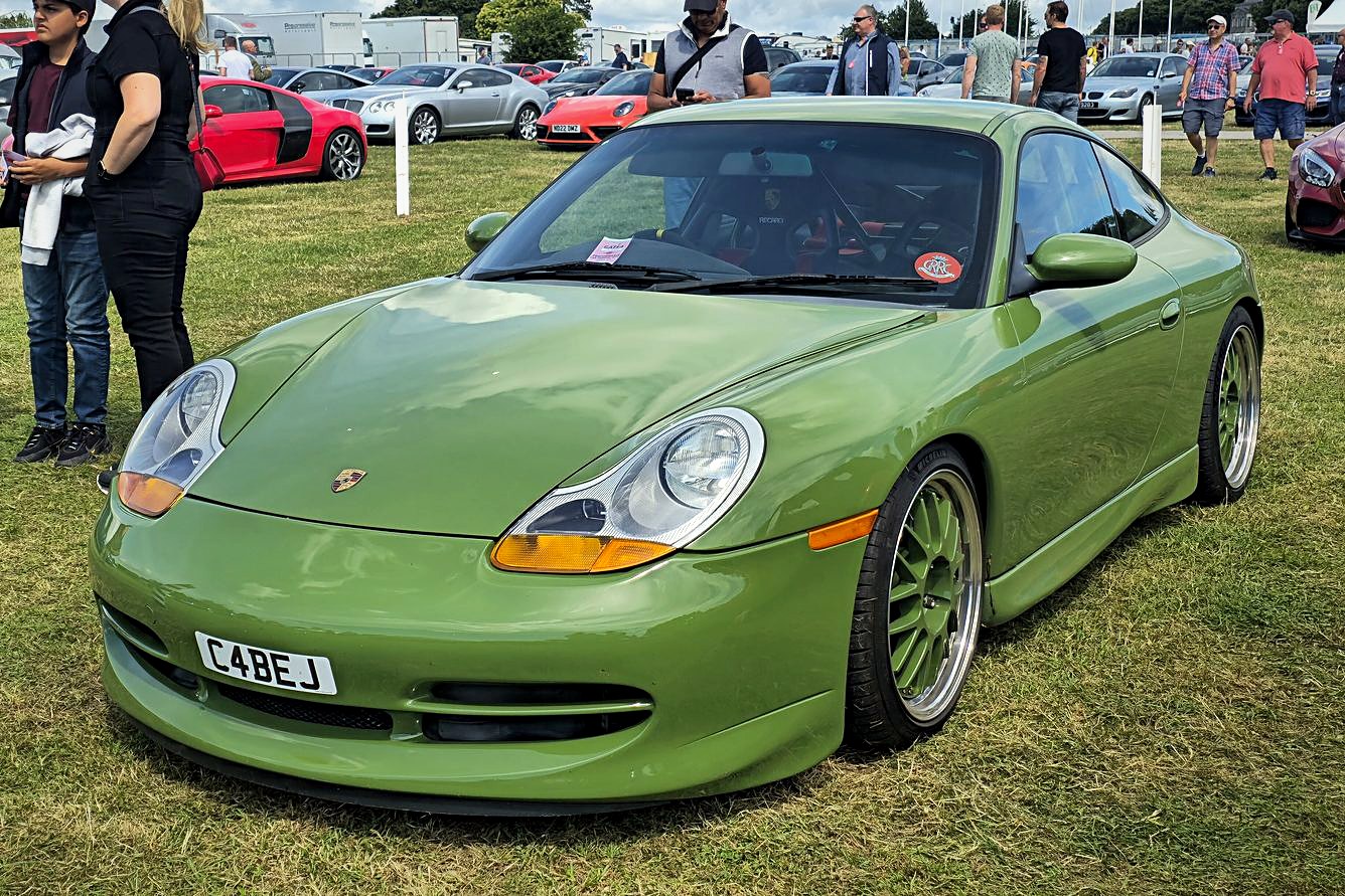 Porsche 911
