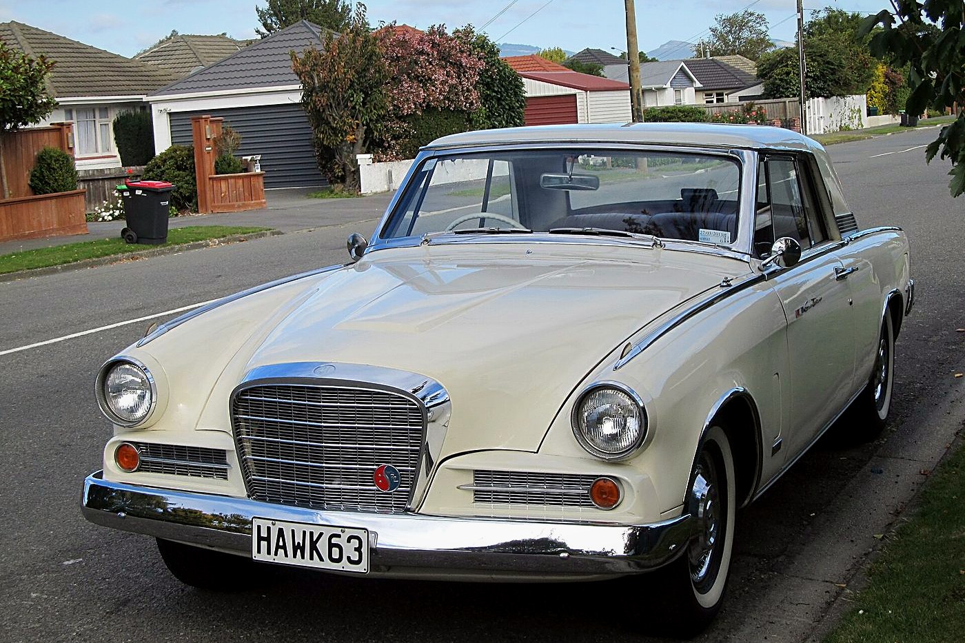 Studebaker Gran Turismo Hawk