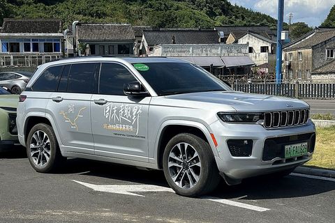 Grand Cherokee