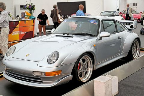 911