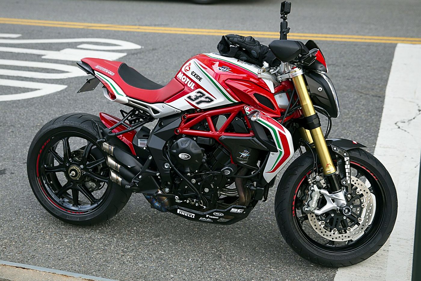 MV Agusta Brutale 800