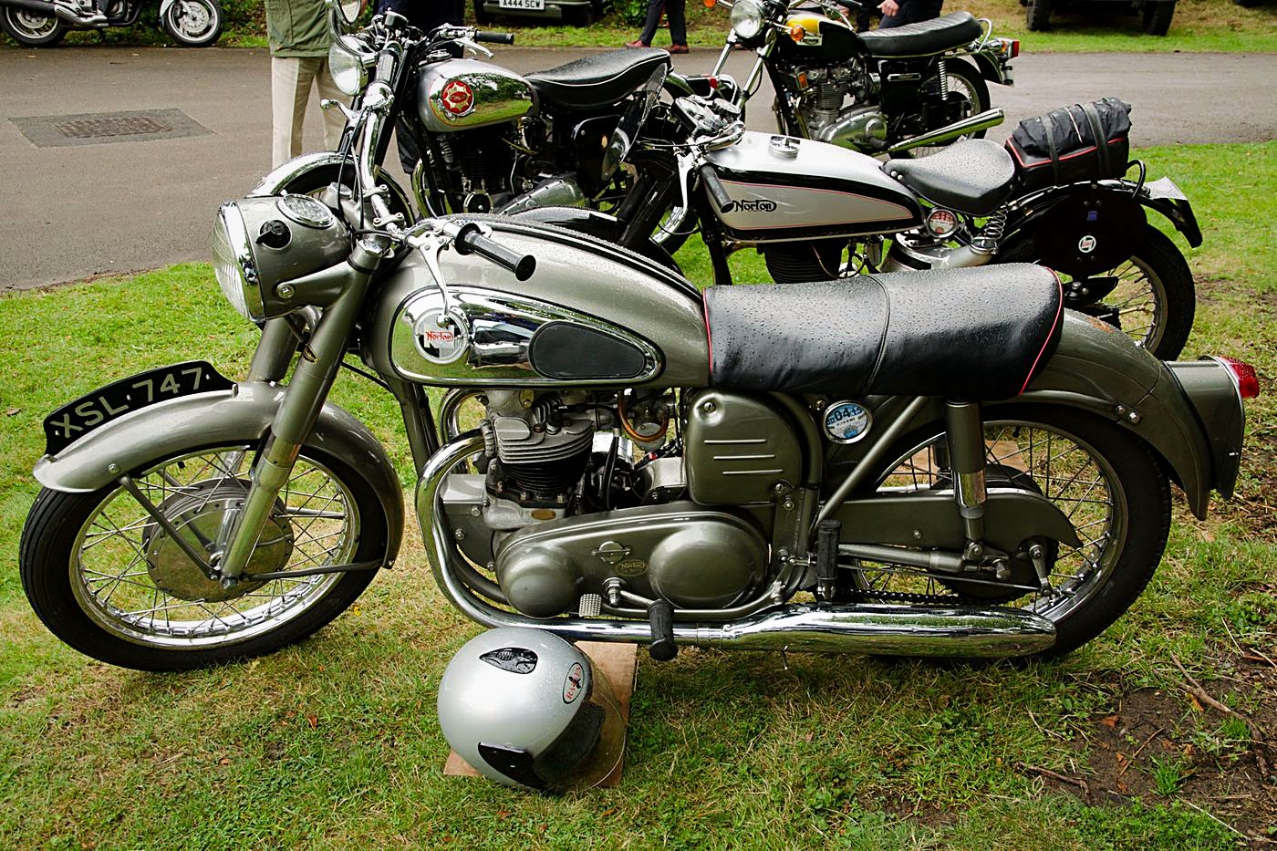 Norton Dominator