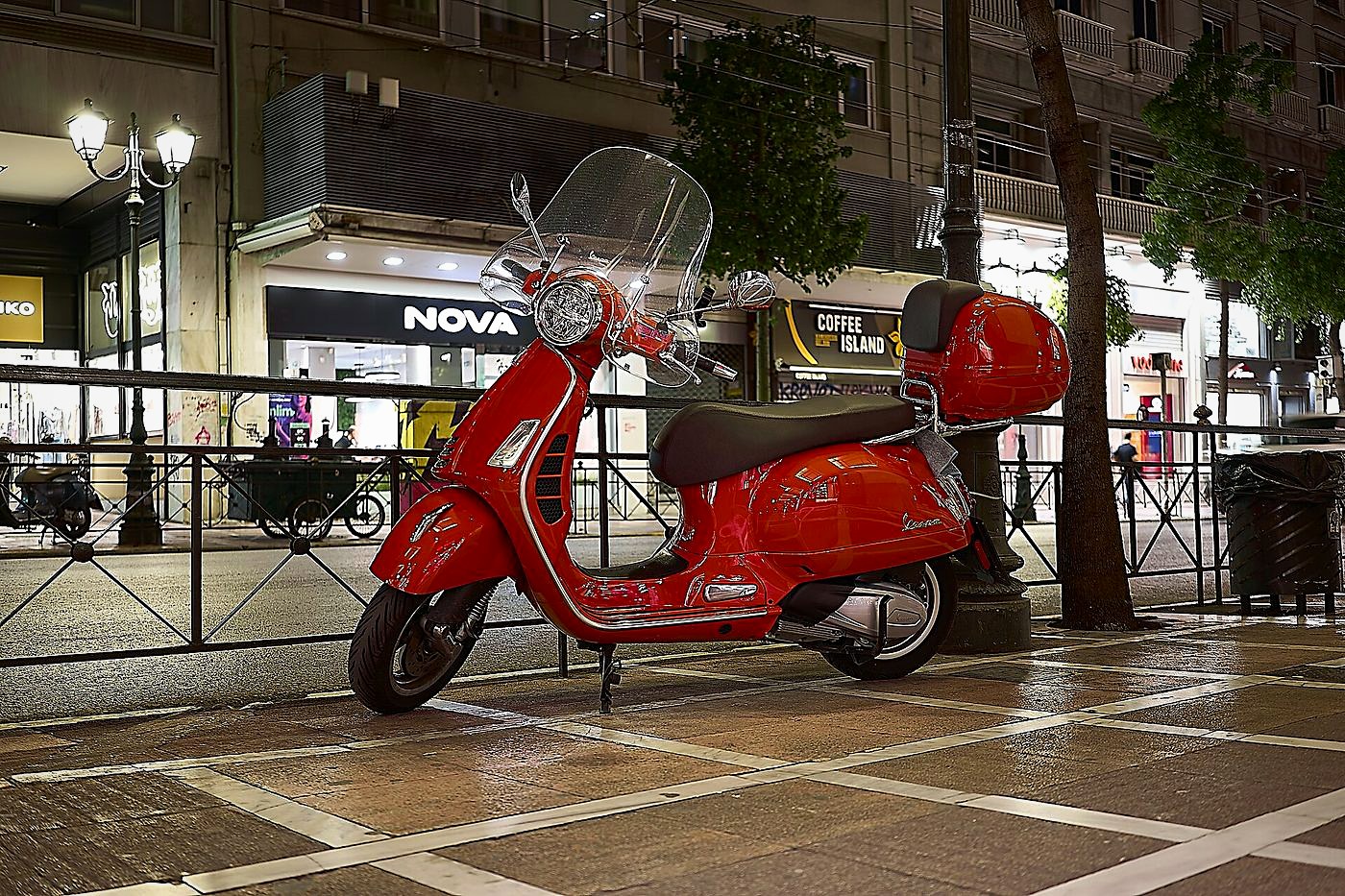 Vespa GTS 300
