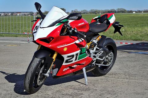 Panigale V2