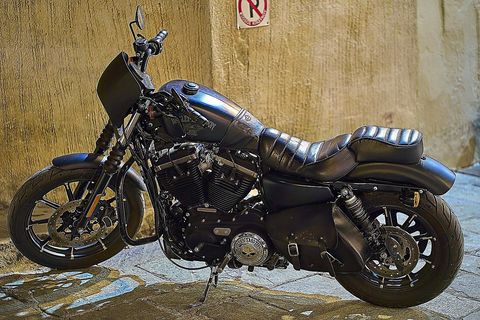 Iron 883 (XL883N)