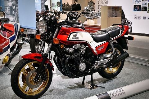 CB1100F