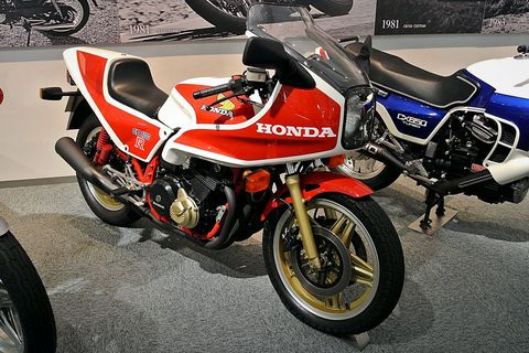 CB1100R
