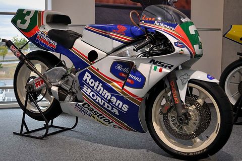 NSR250