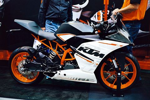 RC390
