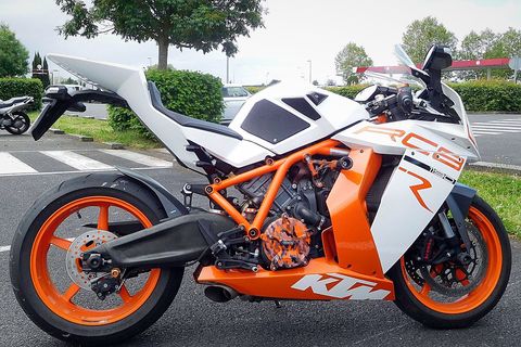 RC8 R