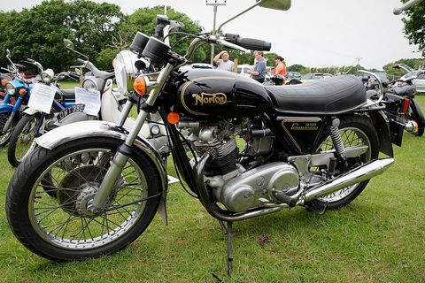 Commando 850 Roadster