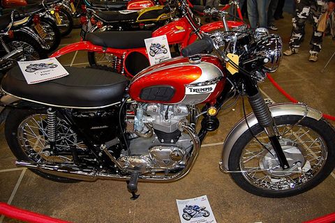 Bonneville T120