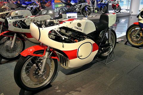 TZ750
