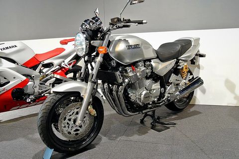 XJR1300