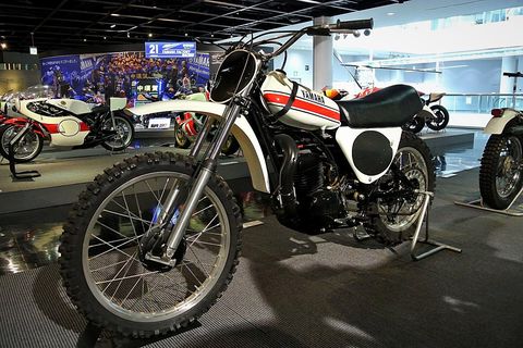 YZ250