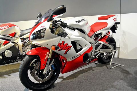YZF-R1